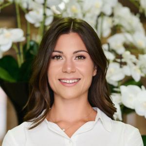 Sara Peranić - Podcast by Sara Peranić | Biznis Mindset mentorica | Psihoterapeutkinja