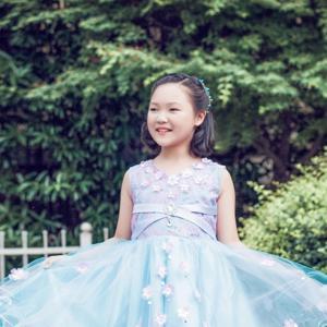 Phyllis菲 by Phyllis菲