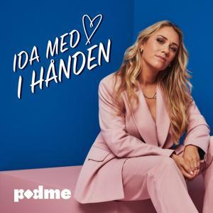 Ida med hjertet i hånden by Podme