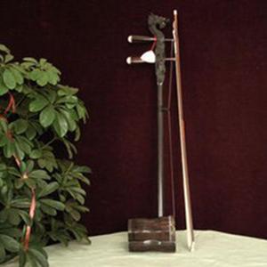 伊尹诺 by 伊尹诺