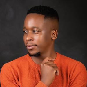 Romeo Makota by Romeo Makota