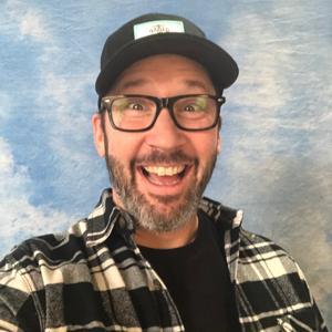 Adam Makes Beer by Adam Mills