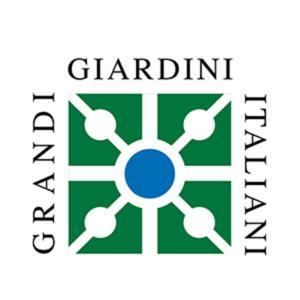 Grandi Giardini Italiani by Grandi Giardini Italiani