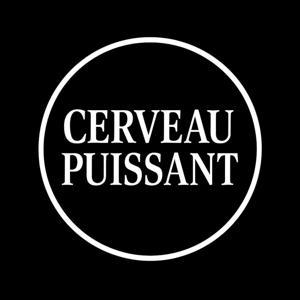 Cerveau Puissant – Conversations qui changent une vie by Claire Mougenot Lesne écoute, relie et éclaire. Fondatrice de Cerveau Puissant, elle crée des espaces où les récits intimes deviennent des forces de transformation.