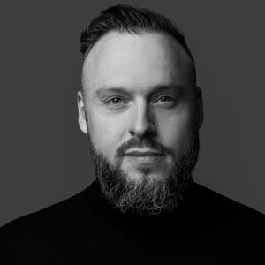 Leading No-nonsensecoach | Bestsellerauteur: Zo word je een gamechanger & Fuck it, you can have it all | Bekend om onconventionele aanpak en radicale transformaties. by Wouter Kleinsman