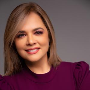 Una Vida Mejor con Christy Muller by Christy Muller