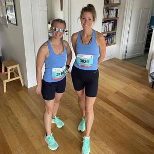 Tvær á báti by Álfrún Tryggvadóttir og Linda Heiðarsdóttir